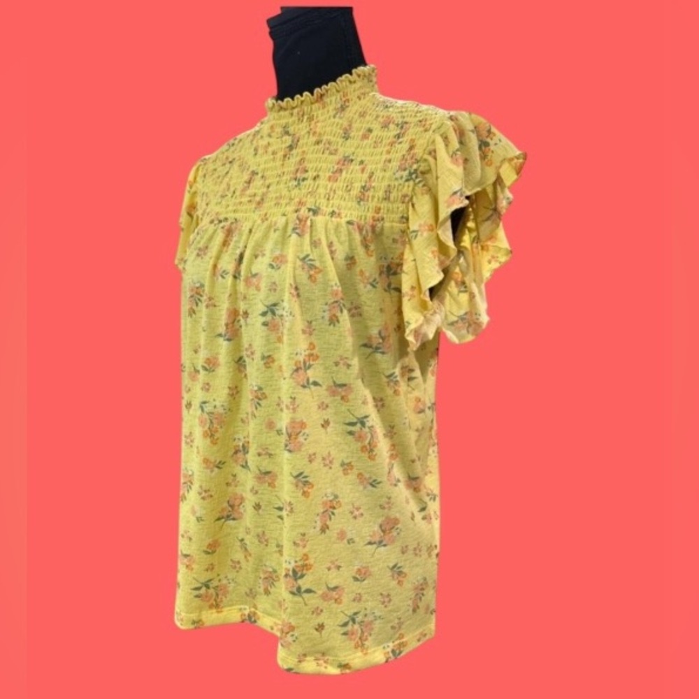 ☀️INNER CIRCLE! GORGEOUS SUNNY YELLOW SMOCKED TOP! FLUTTER SLEEVES!